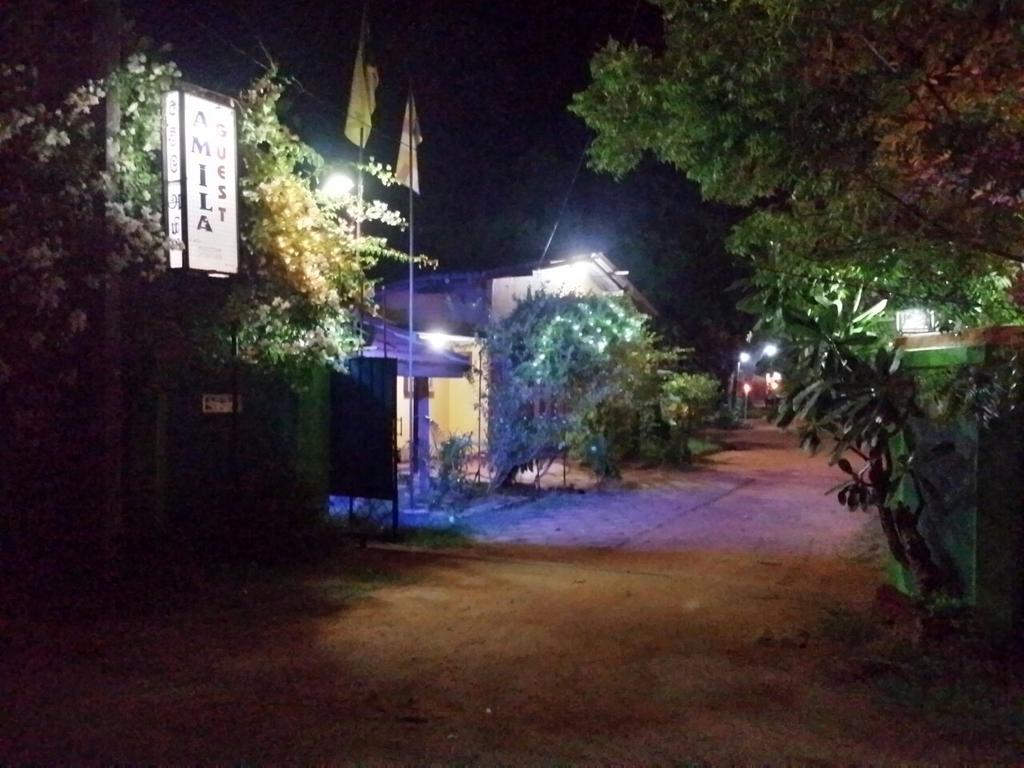 Amila Guest Hotell Trincomalee Exteriör bild